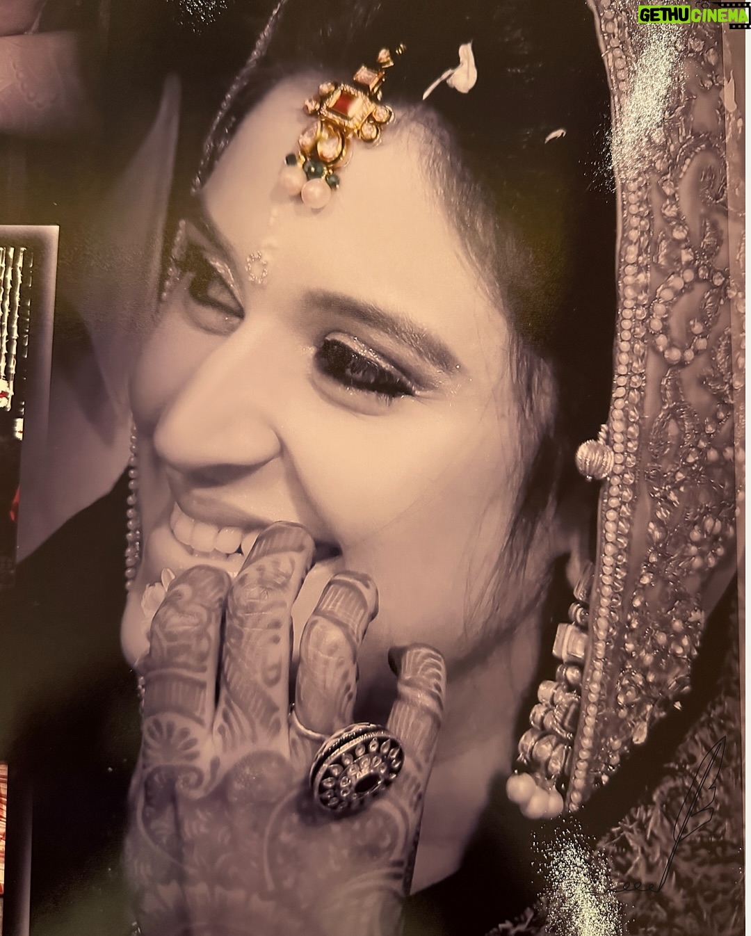 Chetali Chadha - 2.6K Likes - Comment ‘bride’ to get links 🔗 in DM! Bridal Makeup Kit for Brides to be. 

#bridal #makeup #bridalmakeup #bridalinspo #bridalmakeupkit