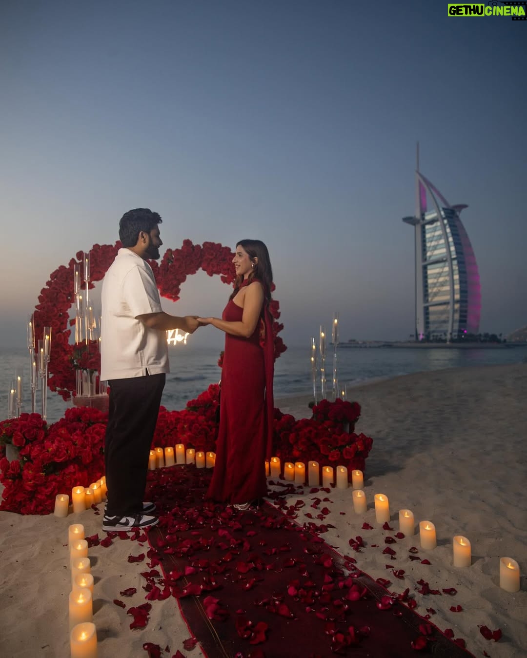 Chetali Narula - 3.6K Likes - in my fiancée era 💍🤍🧿
.
.
.
.
.
.
{ proposal, proposal pictures, dubai proposal, engagement pictures, engaged, fiance, dream proposal }
#proposal #proposals #dubaiproposal #engagement #engaged💍 #engaged #dreamproposal