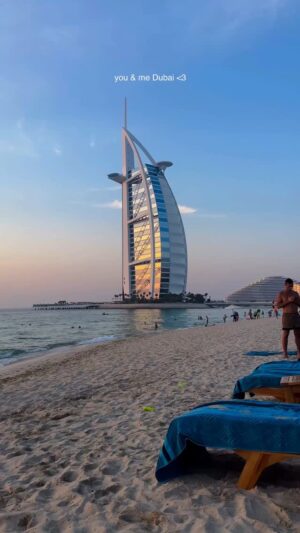 Chetali Narula Instagram - the best trip so far ✨
.
.
.
.
.
.
.
.
#vlog #dubai🇦🇪 #dubailuxury #habibicometodubai #dubaigirls #travelling #traveller #travelvlog