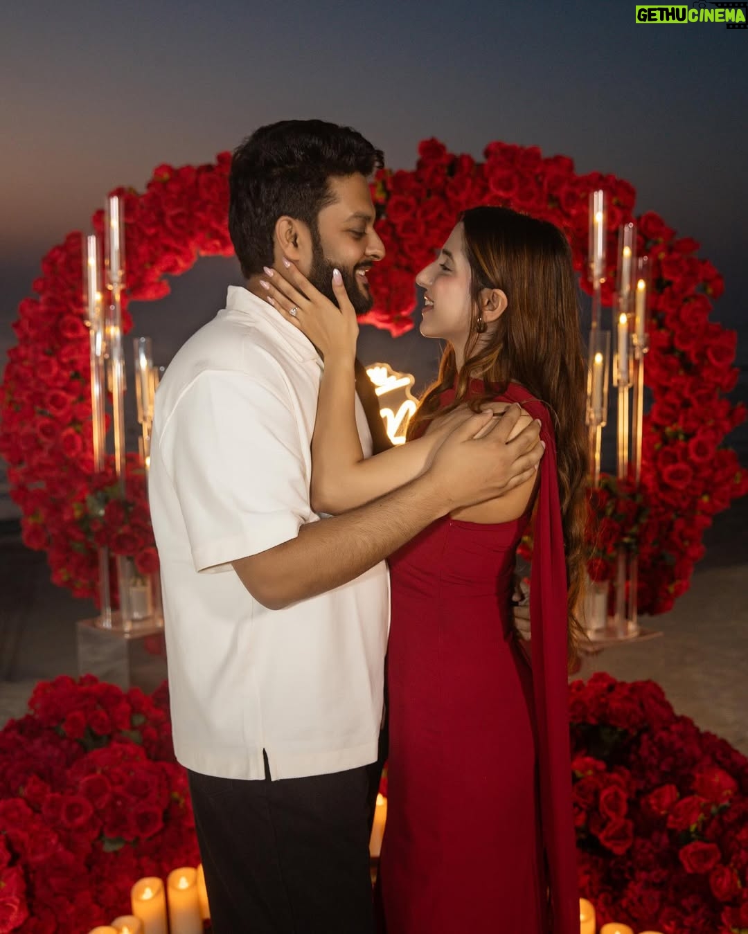 Chetali Narula - 3.6K Likes - in my fiancée era 💍🤍🧿
.
.
.
.
.
.
{ proposal, proposal pictures, dubai proposal, engagement pictures, engaged, fiance, dream proposal }
#proposal #proposals #dubaiproposal #engagement #engaged💍 #engaged #dreamproposal