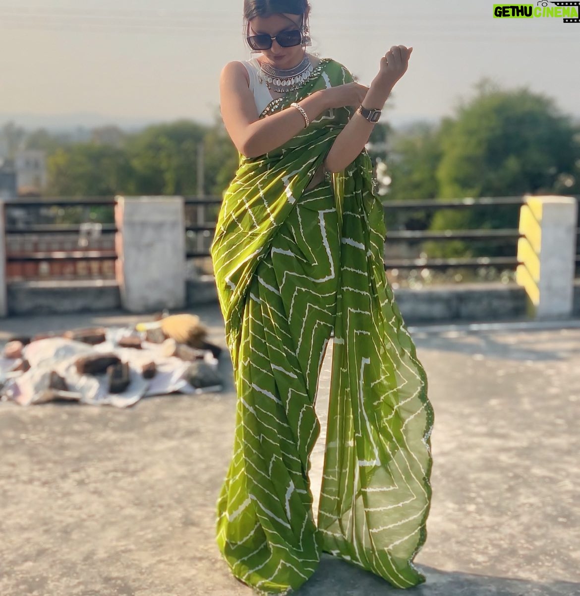 Chetna Sargara - 2.2K Likes - 🦜 saree @meeshoapp