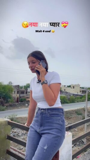 Chetna Sargara Instagram - Share your love 🤣❤️💝😂🤣
@badmash_deepak_rj27 #love #trend #explore #share #like #instagram #video #fun #trend #lovelife #engineer