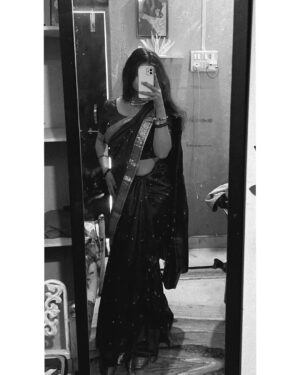 Chetna Sargara Instagram - मम्मी जब मेरे उम्र के थे तब कि साड़ी 🕊️