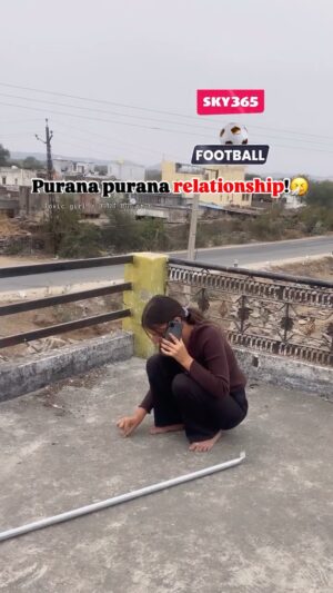 Chetna Sargara Instagram - Purana purana relationship!🤧 @chetna__7
#rajasthan #rajasthani #fyp #trending #trend #viral