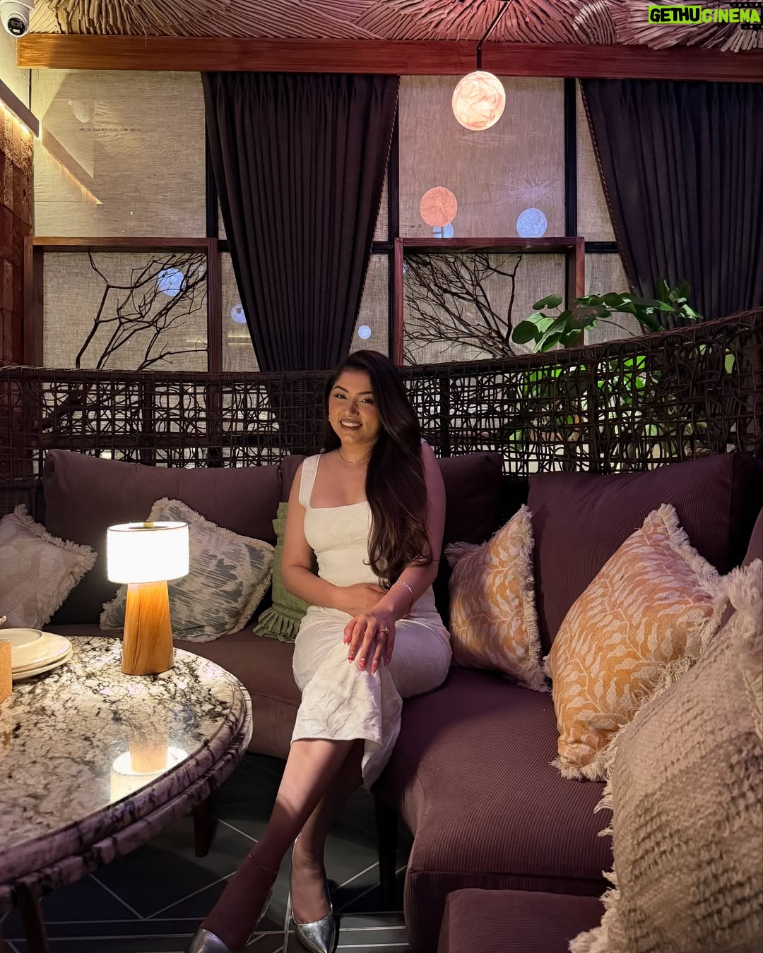 Chetna Sharma - 13.7K Likes - Served / Ate ❓
🍝🍸🍛🍷🍲🍹