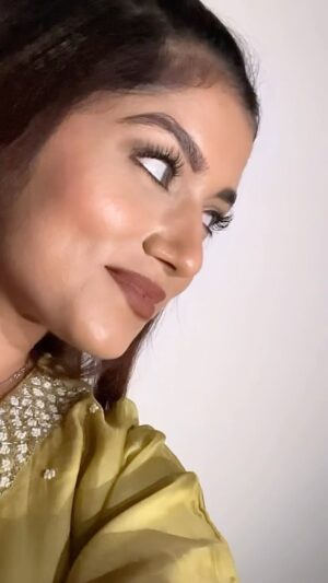 Chetna Sharma Instagram - A very low quality transition! But a video like this after so lonnngggg🥹🤓 Actually the makeup turned out soooo gooodd🙈