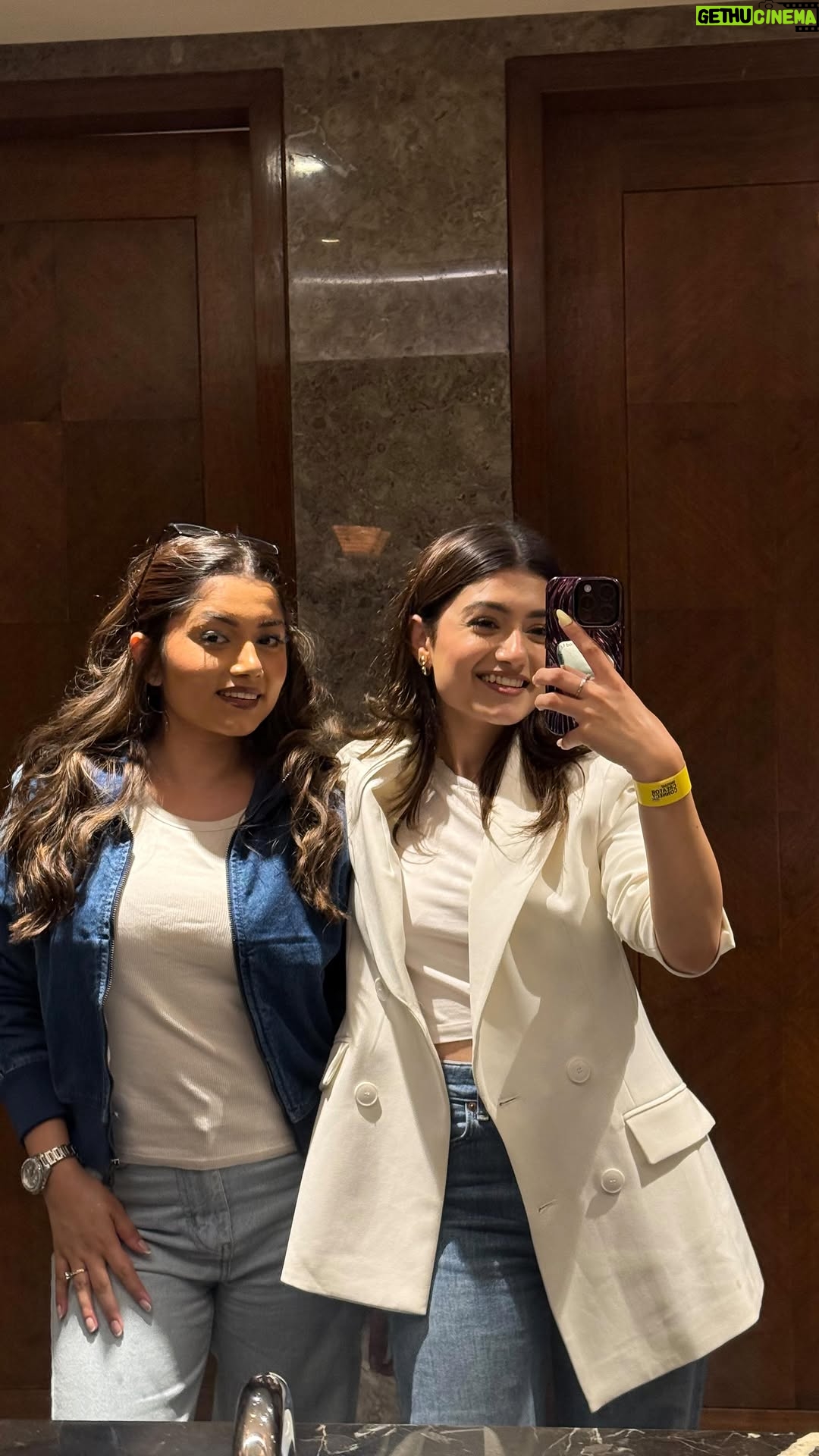 Chetna Sharma - 10.7K Likes - PR waale side hatt jaao meri video zada important hai 🤌🏻😭🥲🫡