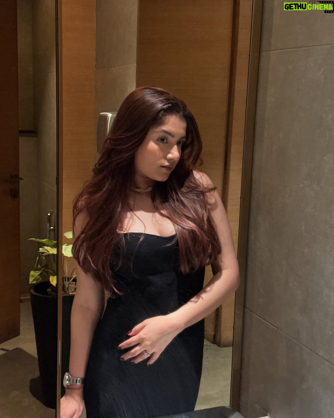 Chetna Sharma - 13.3K Likes - Hot tea for today 🥵⁉️

#happyweekend