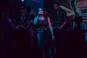 Chhavi Pradhan Instagram - 🐈⬛
.
.
.
.
.
.
#gig #live #chavmusic #posts #livesinging #clubevents #dubai #uae