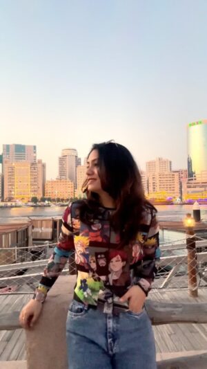 Chhavi Pradhan Instagram - Mahi Ve ❤️
.
.
Guitar: @arpit.721
.
#cover #songs #mahive #faakhir #pak #indie #artist #music #90s #dubai🇦🇪 #alseef #cover #new