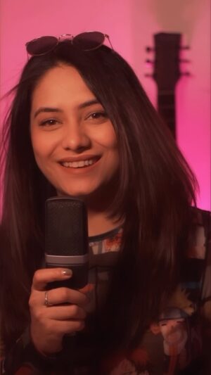 Chhavi Pradhan Instagram - Have you ever been obsessed with this song ??
.
.
.
.
.
#tamasha #rk #ranbirkapoor #arrahman #watwat #reelsinstagram #new #music
