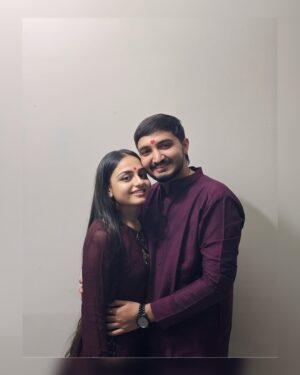 Chhaya Gami Instagram - 🧿🙈
#omkichhayu
#chhaya #viral #trending #trend #couple #photos