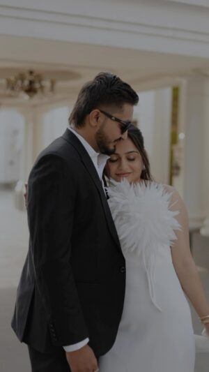 Chhaya Gami Instagram - 𝙏𝙬𝙤 𝙎𝙤𝙪𝙡𝙨, 𝙊𝙣𝙚 𝙃𝙚𝙖𝙧𝙩 💞
#preengagement
#omkichhayu
#commitment #obligation ##eshoot #esession #reel #preengagementshoot