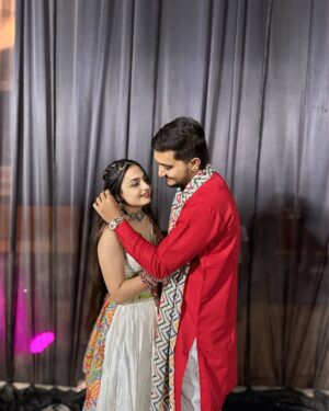 Chhaya Gami Instagram - ❤️🤍
#omkichhayu
#navratri2k24
#garba #garbanight #navratri #viral #trending #trend #insta #reelsinstagram #viralreels #viralvideos #couple #couplegarba #reels #mandli #morbi
#chhaya