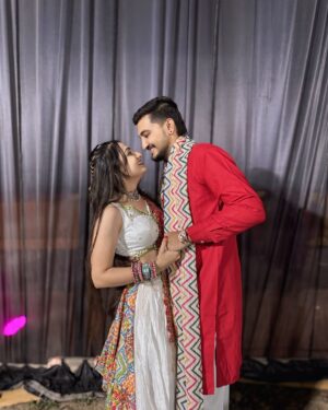 Chhaya Gami Instagram - ❤️🤍
#omkichhayu
#navratri2k24
#garba #garbanight #navratri #viral #trending #trend #insta #reelsinstagram #viralreels #viralvideos #couple #couplegarba #reels #mandli #morbi
#chhaya