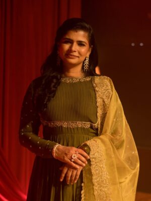 Chinmayi Instagram - Eppadi Vandhaayo for #Aaromaley

Outfit - @sameenasofficial
Jewellery - @rimliboutique
Footwear - @themadrastrunk

Styling - @aishwaryaraghunath
Assist - @_.priya.dharshini_
HMU - @teamdiamondartistry
Photography - @snaps_of_vaishh
