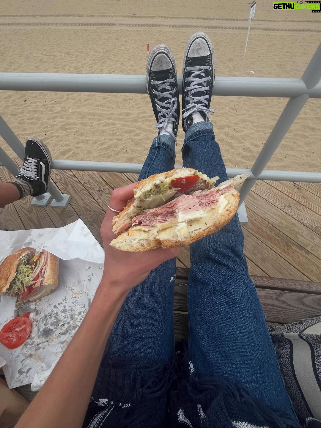 Chloe East - 6.7K Likes - jersey summer 🥖🥖🥖