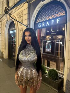 Actress Chloe Khan HD Photos and Wallpapers October 2025