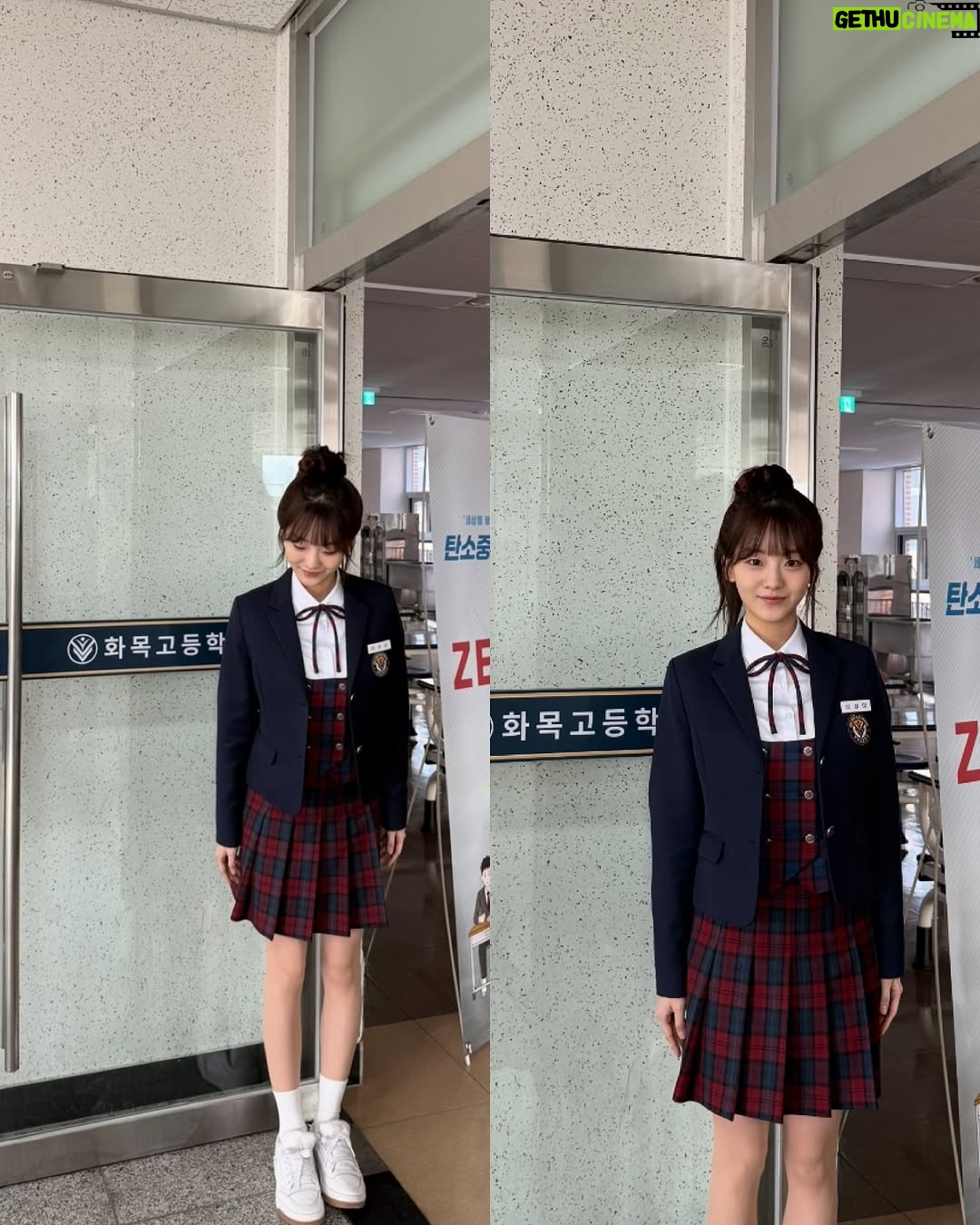 Cho Yi-hyun - 1.4 Million Likes - HeadOverHeels