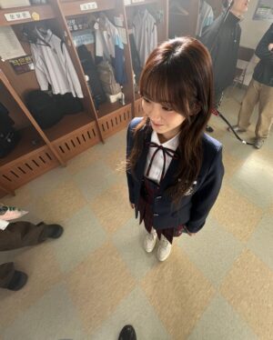 Cho Yi-hyun Instagram - HeadOverHeels