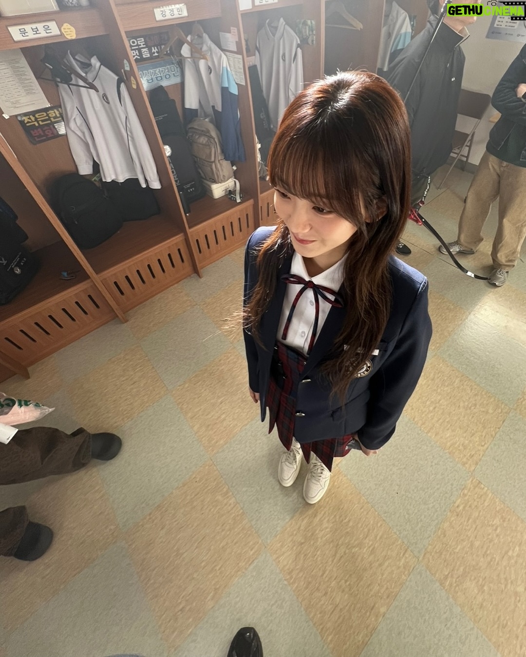 Cho Yi-hyun - 1.4 Million Likes - HeadOverHeels