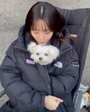 Cho Yi-hyun Instagram - HeadOverHeels