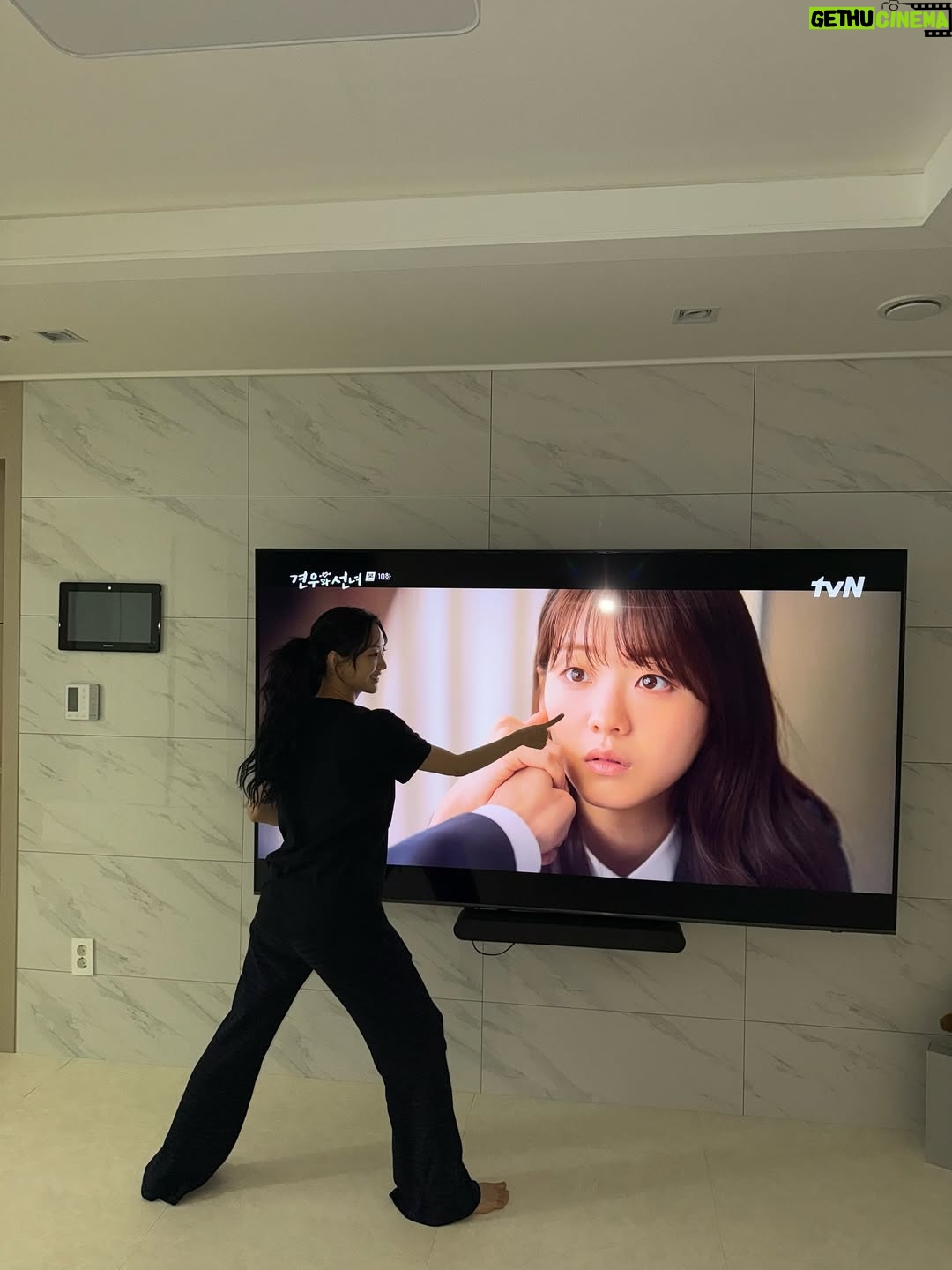 Cho Yi-hyun - 1.6 Million Likes - 퇴근하고 본방사수☺️🤎
견우와선녀 다음주가 벌써 마지막이라고?
가지마ㅜㅜㅜㅜ