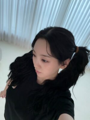 Cho Yi-hyun Instagram - 퇴근하고 본방사수☺️🤎
견우와선녀 다음주가 벌써 마지막이라고?
가지마ㅜㅜㅜㅜ