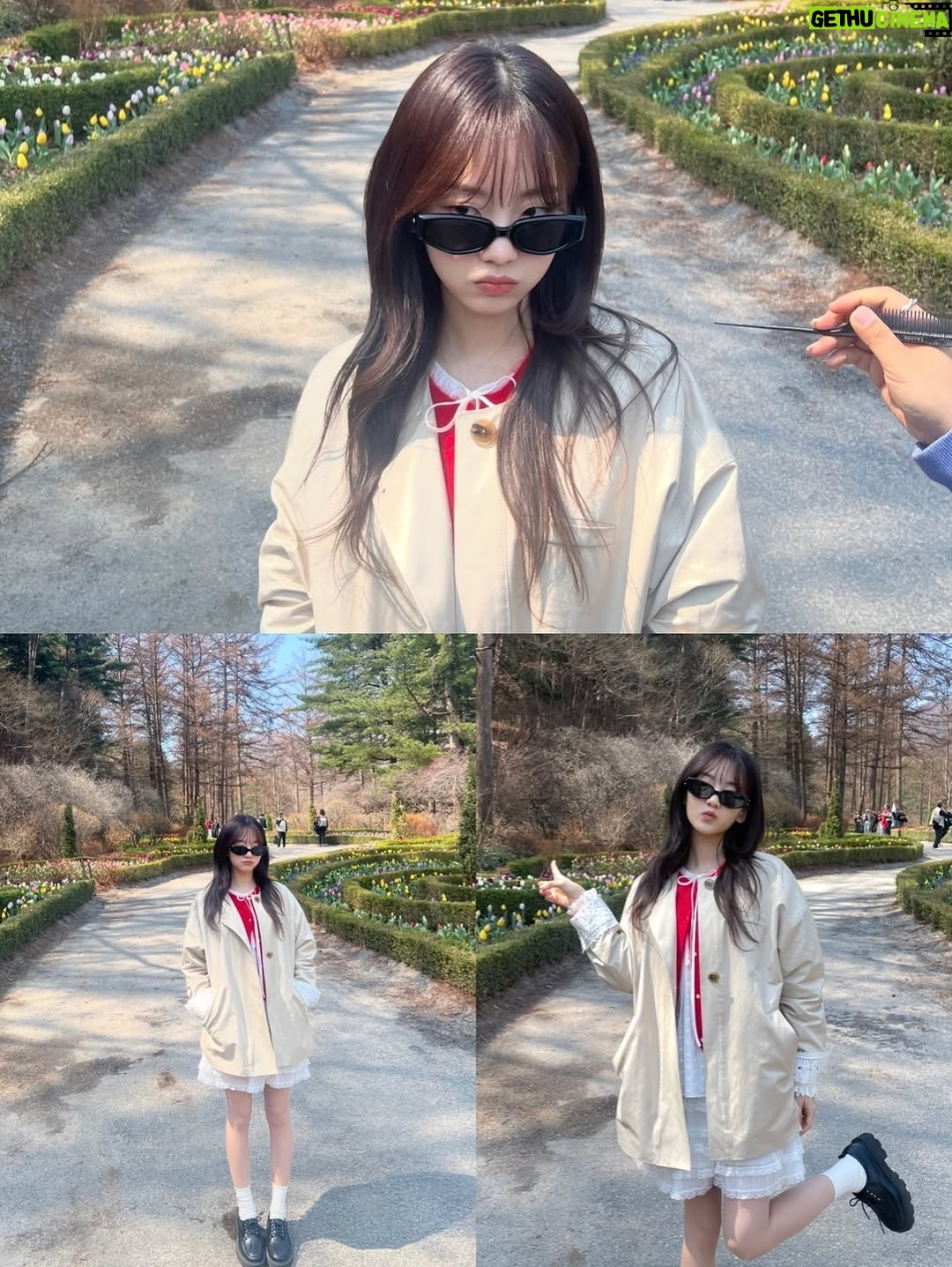 Cho Yi-hyun - 1.3 Million Likes - 견우와선녀를 함께해주신 모든 배우님들 스태프분들께 깊이 감사드립니다.
성아를 온전히 표현할 수 있도록 함께 고민하고, 아껴주셔서 촬영 내내 따뜻한 사랑을 느끼며 연기할 수 있었습니다. 이 모든 시간이, 그리고 시청자분들께 받은 사랑이 오래도록 마음에 남을 것 같아요. 진심으로 감사합니다.

그리고 가장 의지했던
지한매니저님.가영언니.진이언니.수영씨
웃음이 끊이지 않던 현장이 아주..많이..그리울거에요. 
반년동안 함께 웃고 떠들다보니 덕분에 제 성격도 많이 밝아졌어요. 
근래에 가장 큰 행운은 성아팀을 만난거에요. 
늘 나의 편에서 많은 고생을 한 성아팀에게 박수를👏👏
감사해요 늘☺️💗
.
.
지금까지 천지선녀 박성아 였습니다. 안녕
.
성아 will always be with you.
Wherever, whenever. 🤍