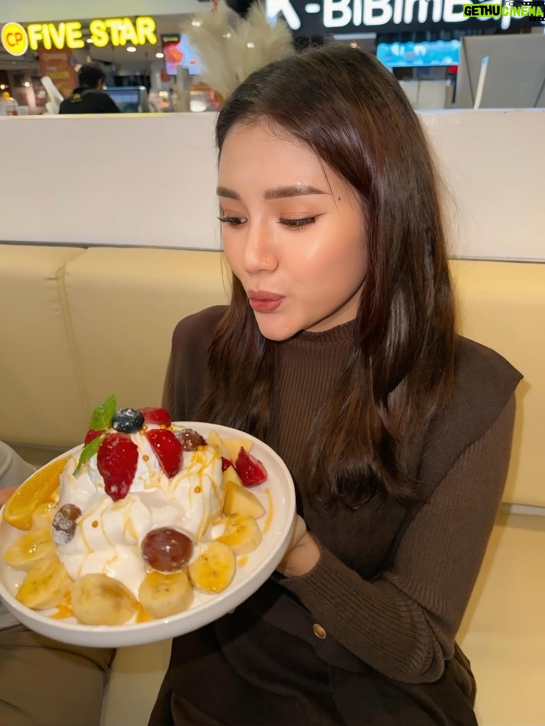 Chue Lay - 331 Likes - stress needs sugar😋🤤 #yum #chuelay