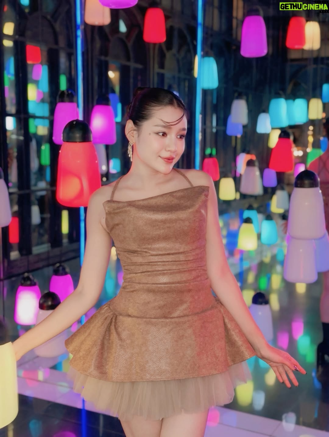Chue Lay - 426 Likes - 📍@chocolateville 🐻🐥🍫✨💞
#MistineMyanmar
#No1ThailandCosmetics
#Cosmoprof2025
#MistineNewEnergy 
#ChueLay #bangkok #actress #myanmar