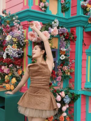 Chue Lay Instagram - 📍@chocolateville 🐻🐥🍫✨💞
#MistineMyanmar
#No1ThailandCosmetics
#Cosmoprof2025
#MistineNewEnergy 
#ChueLay #bangkok #actress #myanmar