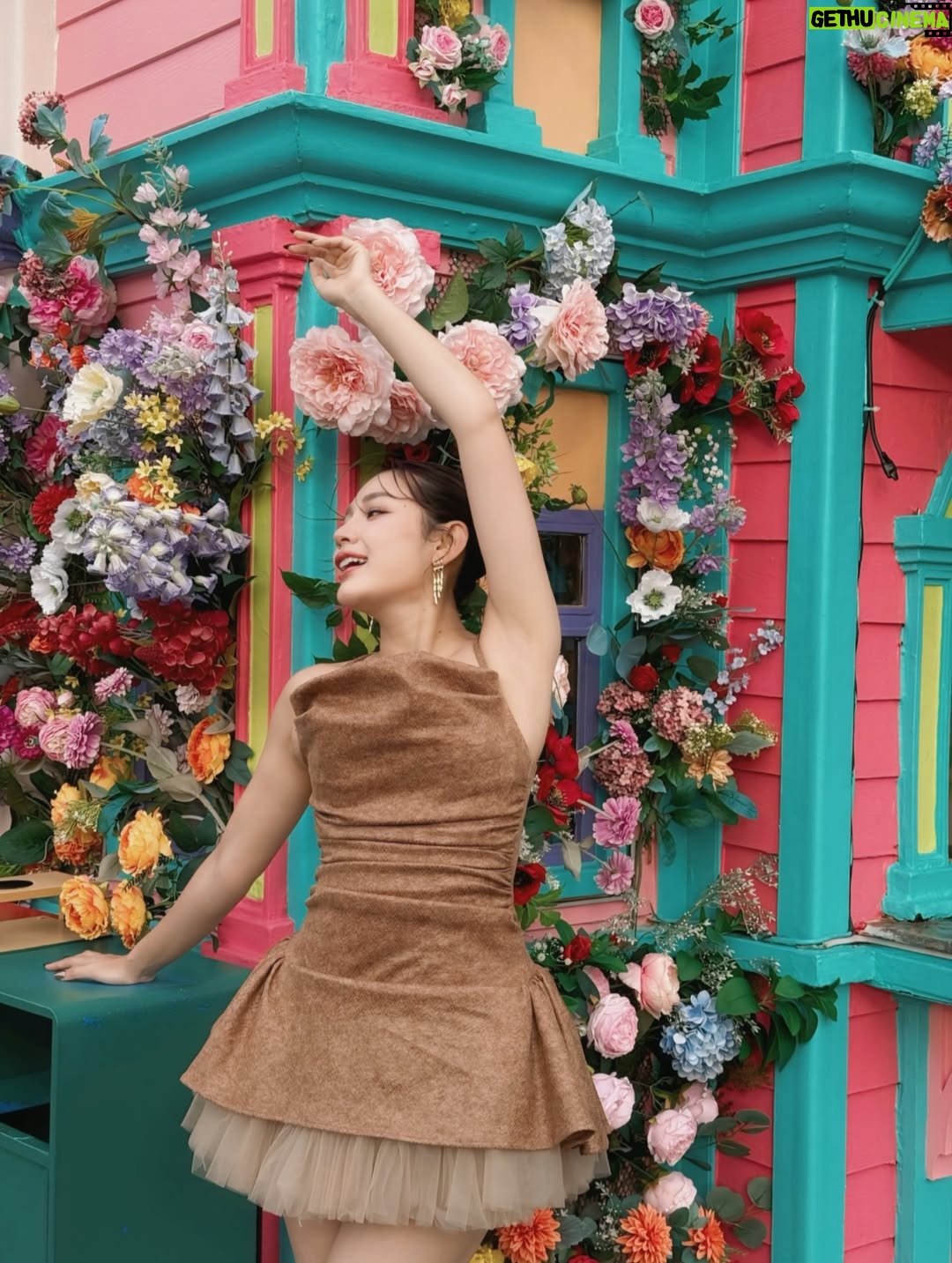 Chue Lay - 426 Likes - 📍@chocolateville 🐻🐥🍫✨💞
#MistineMyanmar
#No1ThailandCosmetics
#Cosmoprof2025
#MistineNewEnergy 
#ChueLay #bangkok #actress #myanmar