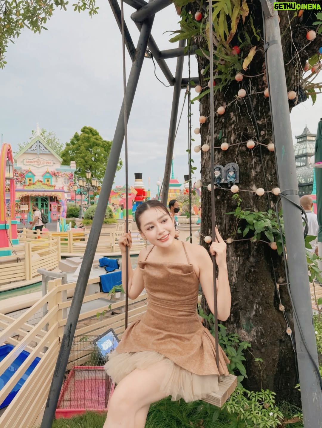 Chue Lay - 426 Likes - 📍@chocolateville 🐻🐥🍫✨💞
#MistineMyanmar
#No1ThailandCosmetics
#Cosmoprof2025
#MistineNewEnergy 
#ChueLay #bangkok #actress #myanmar