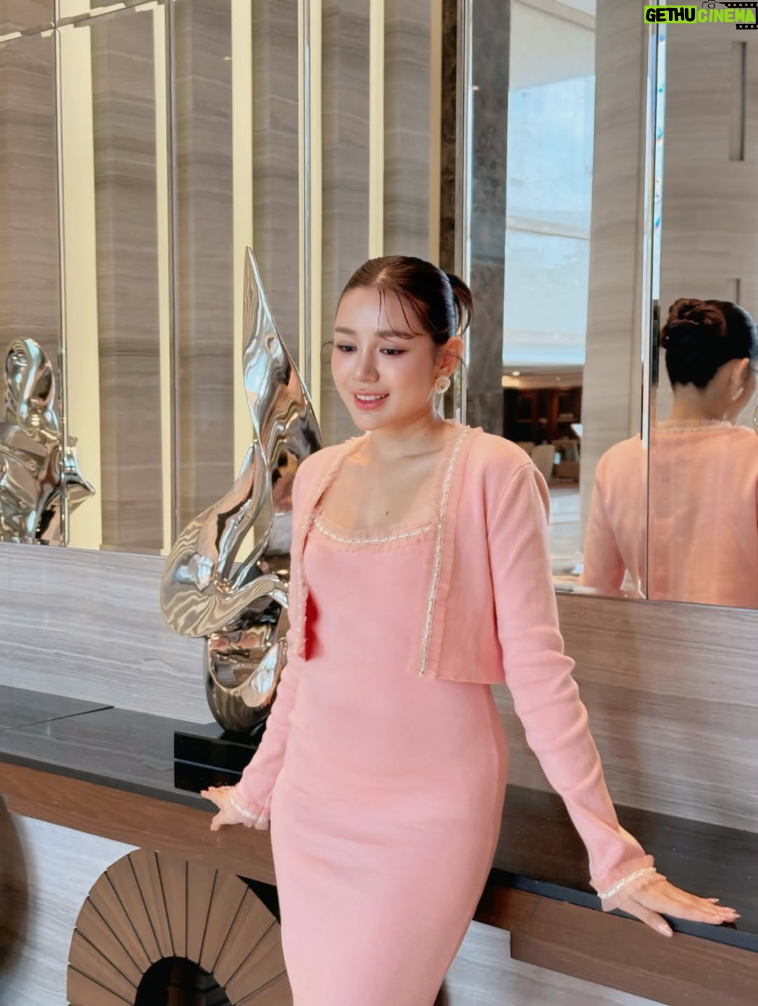 Chue Lay - 578 Likes - Soft glow in pink moments ✨🌸

#MistineMyanmar
#No1ThailandCosmetics
#Cosmoprof2025
#MistineNewEnergy 
#ChueLay #actress