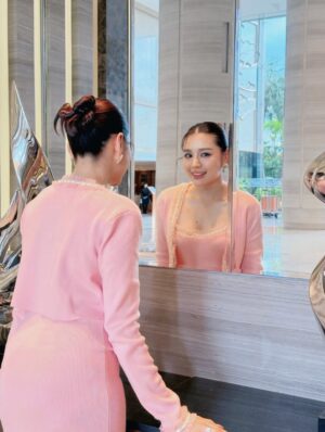Chue Lay Instagram - Soft glow in pink moments ✨🌸

#MistineMyanmar
#No1ThailandCosmetics
#Cosmoprof2025
#MistineNewEnergy 
#ChueLay #actress