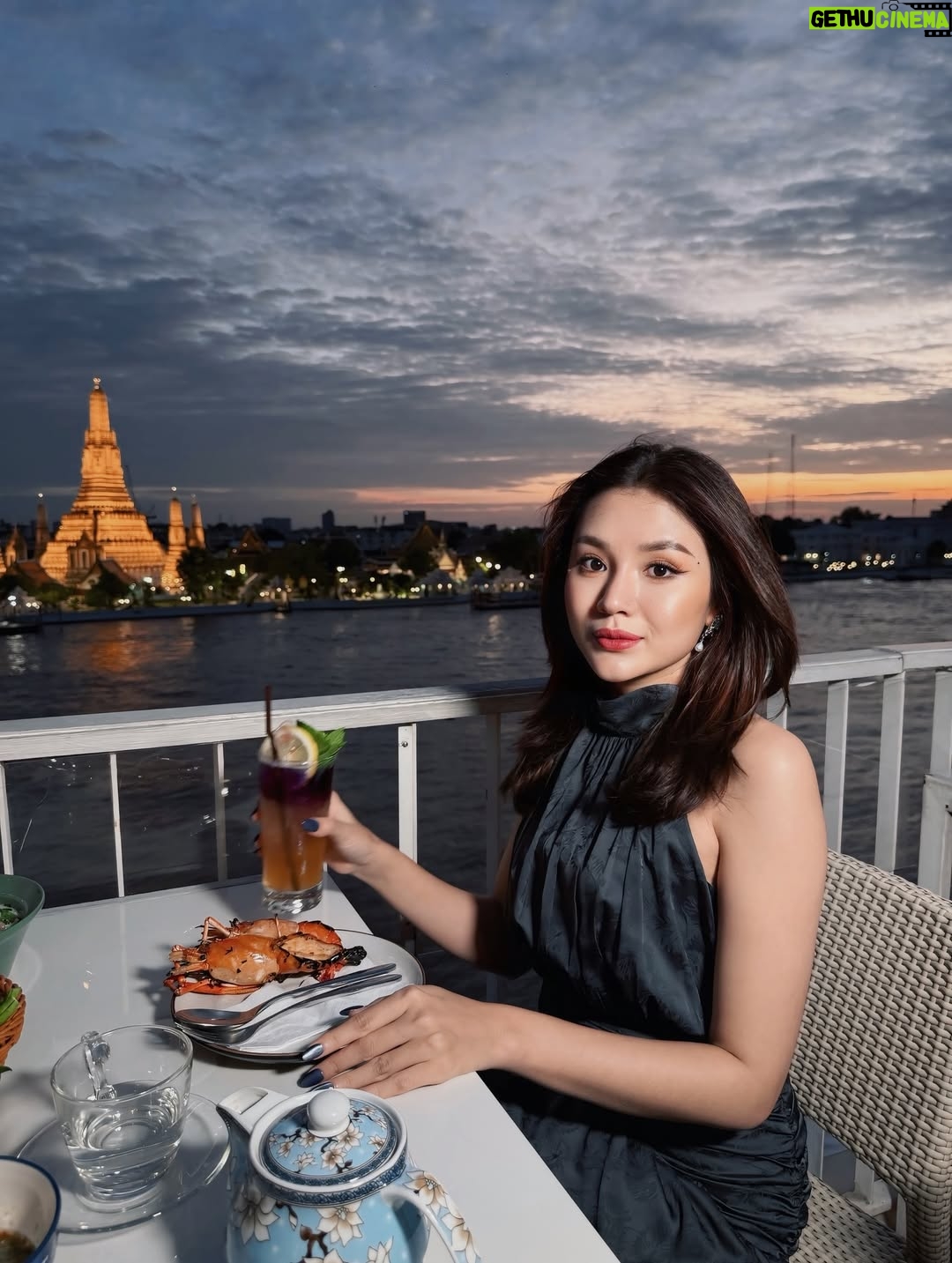 Chue Lay - 695 Likes - A moment, a mood, a masterpiece 🥂✨🩵 

#MistineMyanmar
#No1ThailandCosmetics
#Cosmoprof2025
#MistineNewEnergy 
#ChueLay