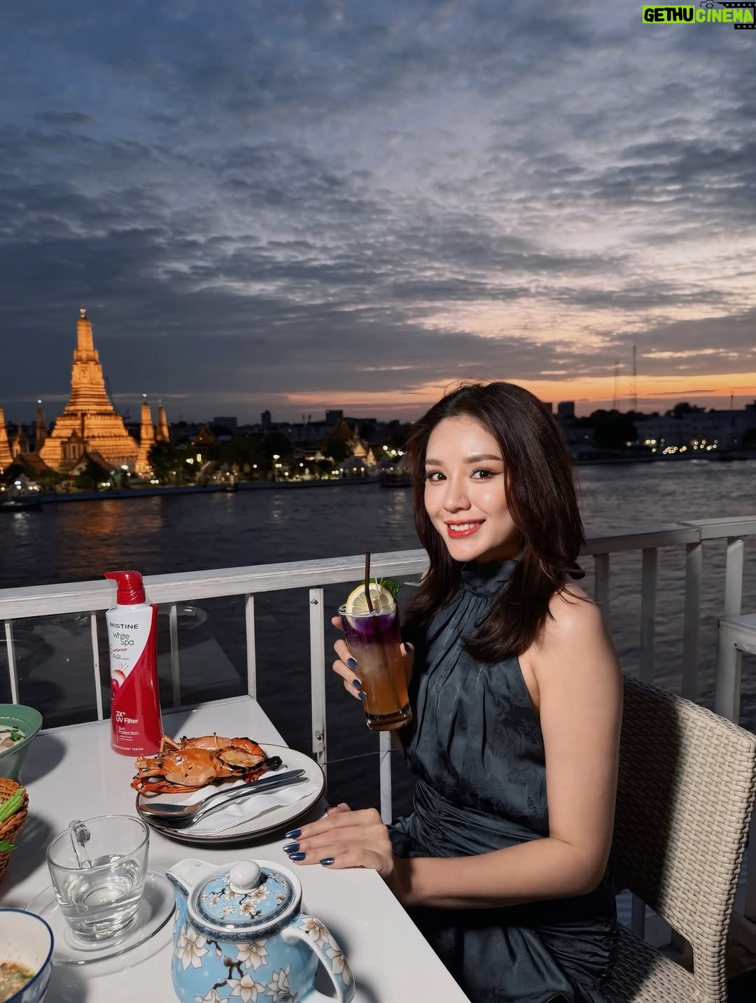 Chue Lay - 695 Likes - A moment, a mood, a masterpiece 🥂✨🩵 

#MistineMyanmar
#No1ThailandCosmetics
#Cosmoprof2025
#MistineNewEnergy 
#ChueLay