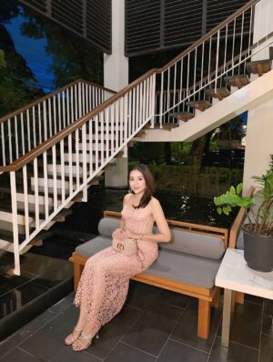 Chue Lay Instagram - Pretty in pink, powerful in presence 💗🔥
#MistineMyanmar
#No1ThailandCosmetics
#Cosmoprof2025
#MistineNewEnergy 
#ChueLay