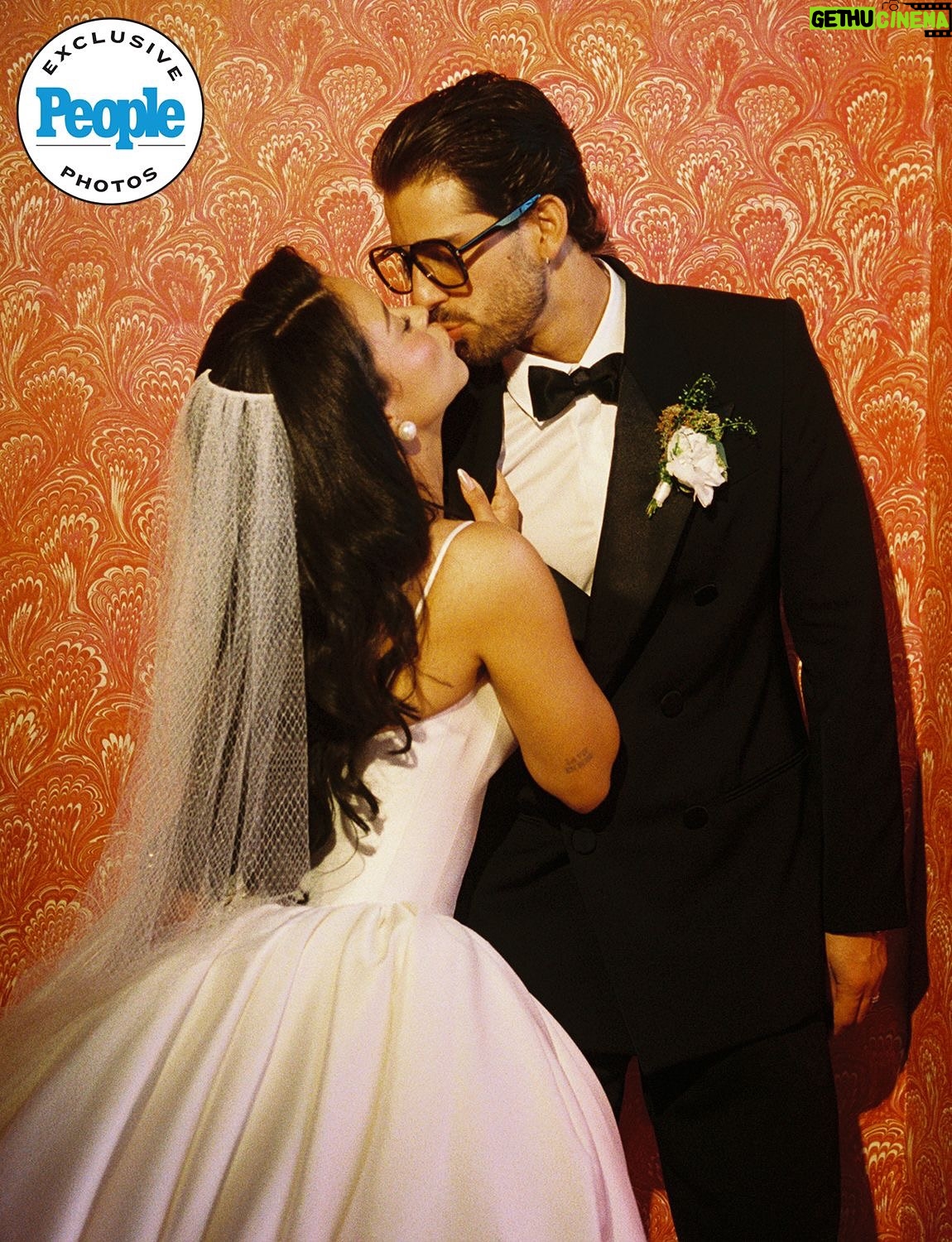 Cierra Ramirez - 298.3K Likes - Cierra Ramirez and OTHRSYDE have tied the knot! ❤️💍

The star of The Fosters and its spinoff series Good Trouble married the musician, whose real name is Jonathan Gonzalez, at The Lafayette Hotel & Club in San Diego, California, on Saturday, Sept. 13. Read more in our bio link. | 📷: @joesilvaphotography