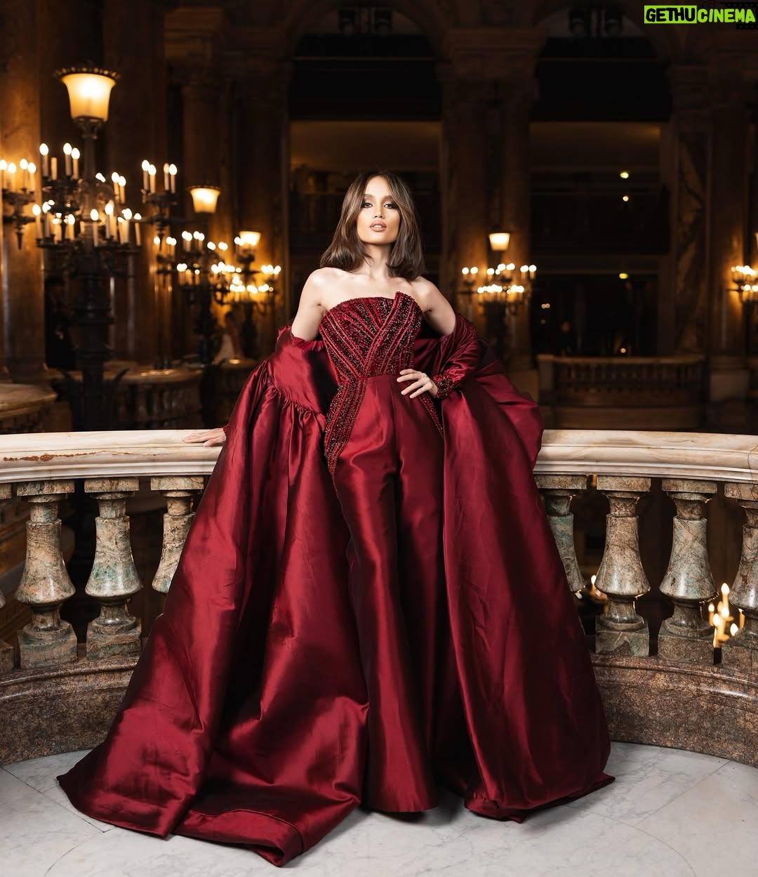 Cinta Laura Kiehl - 108.2K Likes - Bersyukur campur sedih. 💔

Sayangnya Indonesia tidak bisa hadir di Le Défilé Paris tahun ini. Tapi aku luar biasa bersyukur sudah diberi kesempatan untuk bisa menjadi bagian dari event global bersama orang-orang yang luar biasa inspiratif. Hope to be back better and stronger next year! ♥️

Wishing all the incredible people the best of luck tomorrow. Shine your light and remind everyone that WE’RE WORTH IT! 🔥

@lorealparis