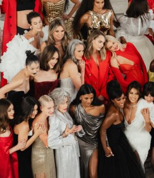 Cinta Laura Kiehl Instagram - Bersyukur campur sedih. 💔

Sayangnya Indonesia tidak bisa hadir di Le Défilé Paris tahun ini. Tapi aku luar biasa bersyukur sudah diberi kesempatan untuk bisa menjadi bagian dari event global bersama orang-orang yang luar biasa inspiratif. Hope to be back better and stronger next year! ♥️

Wishing all the incredible people the best of luck tomorrow. Shine your light and remind everyone that WE’RE WORTH IT! 🔥

@lorealparis