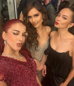 Cinta Laura Kiehl Instagram - Bersyukur campur sedih. 💔

Sayangnya Indonesia tidak bisa hadir di Le Défilé Paris tahun ini. Tapi aku luar biasa bersyukur sudah diberi kesempatan untuk bisa menjadi bagian dari event global bersama orang-orang yang luar biasa inspiratif. Hope to be back better and stronger next year! ♥️

Wishing all the incredible people the best of luck tomorrow. Shine your light and remind everyone that WE’RE WORTH IT! 🔥

@lorealparis