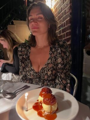 Claire Blackwelder Instagram - I love being 32