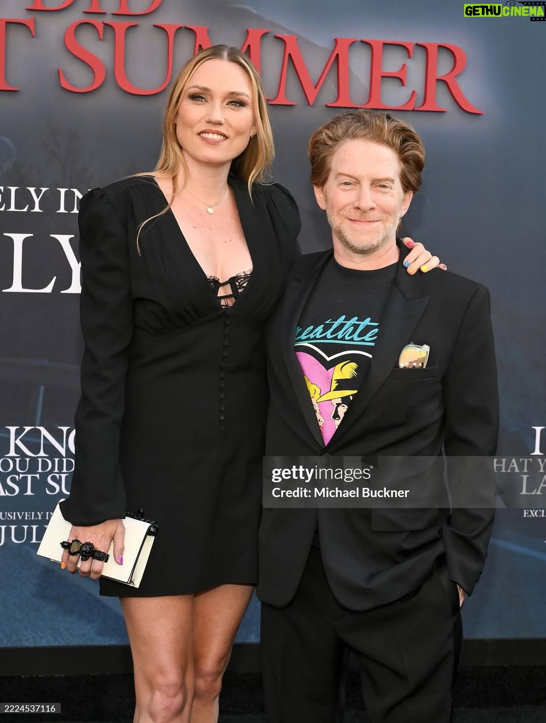 Clare Grant - 1.6K Likes - Last night celebrating screen icons @sarahmgellar & @realfreddieprinze at the @ikwydlsmovie premiere. The movie is so much fun and the cast is perfect!! Fans and newbies alike are going to love it. Congrats, everyone!