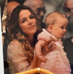 Claudia Gerini Instagram - Tu sei l’amore❤️❤️❤️❤️❤️buon compleanno amore mio 16 anni di gioia, sei la mia felicità , auguri 🎂 ti amo