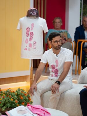 Cláudia Jacques Instagram - Para apresentar o projeto Outubro Rosa em Braga 2025 recebemos Paulo Morais, presidente da Associação Rosa Vida e Cláudia Jacques, madrinha da Associação Rosa Vida.
Tiago Rafael Moreira é personal trainer e criador e coordenador do programa Quality Onco Life Portugal (QOLP). Com ele veio Cristina Osório, ex-doente oncológica.
📸 @mbritesphotos