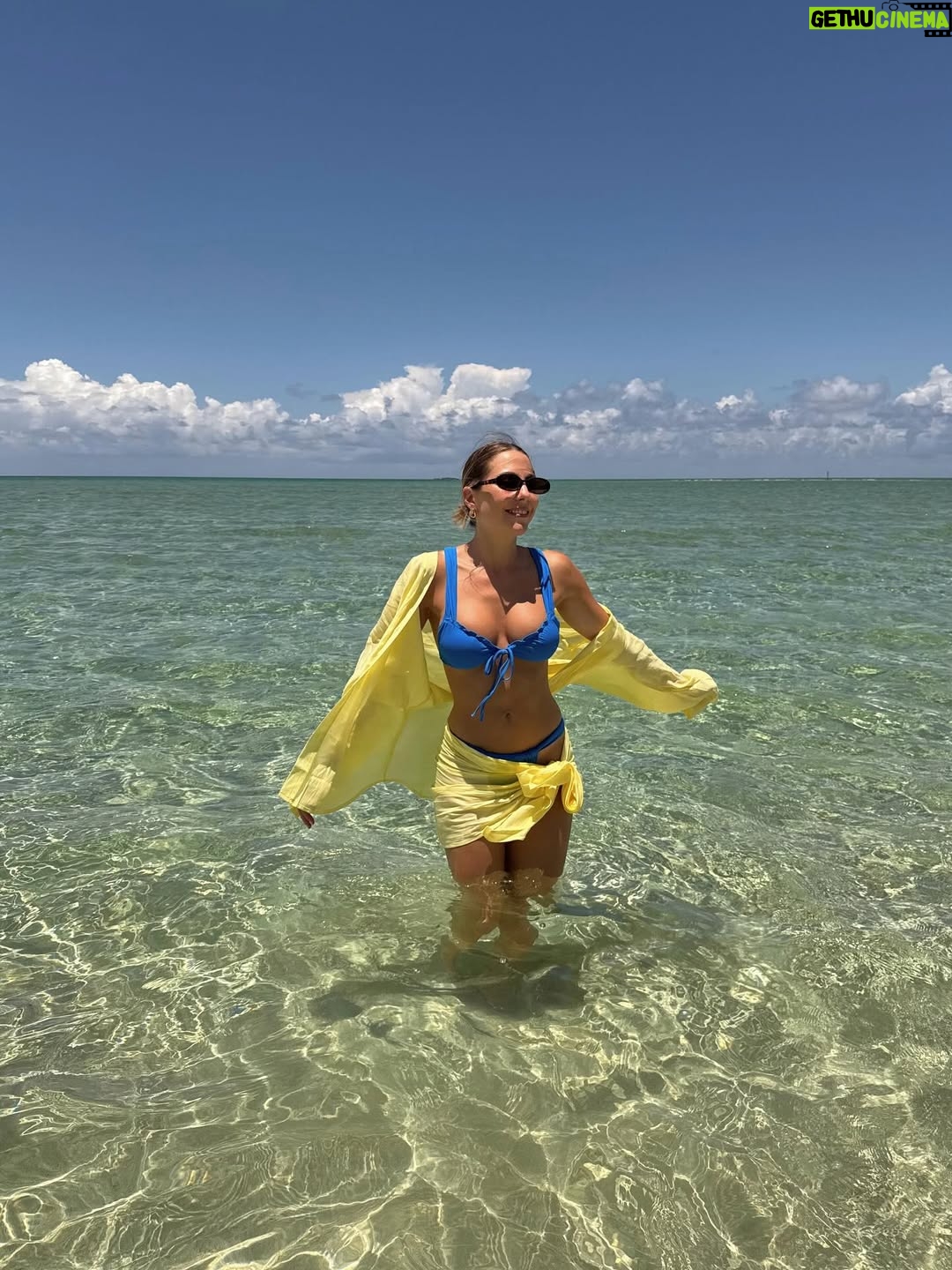 Claudia Vergara - 6.9K Likes - Paradisinnn’🐋🐋🐋