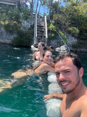 Claudia Vergara Instagram - Paradisinnn’🐋🐋🐋