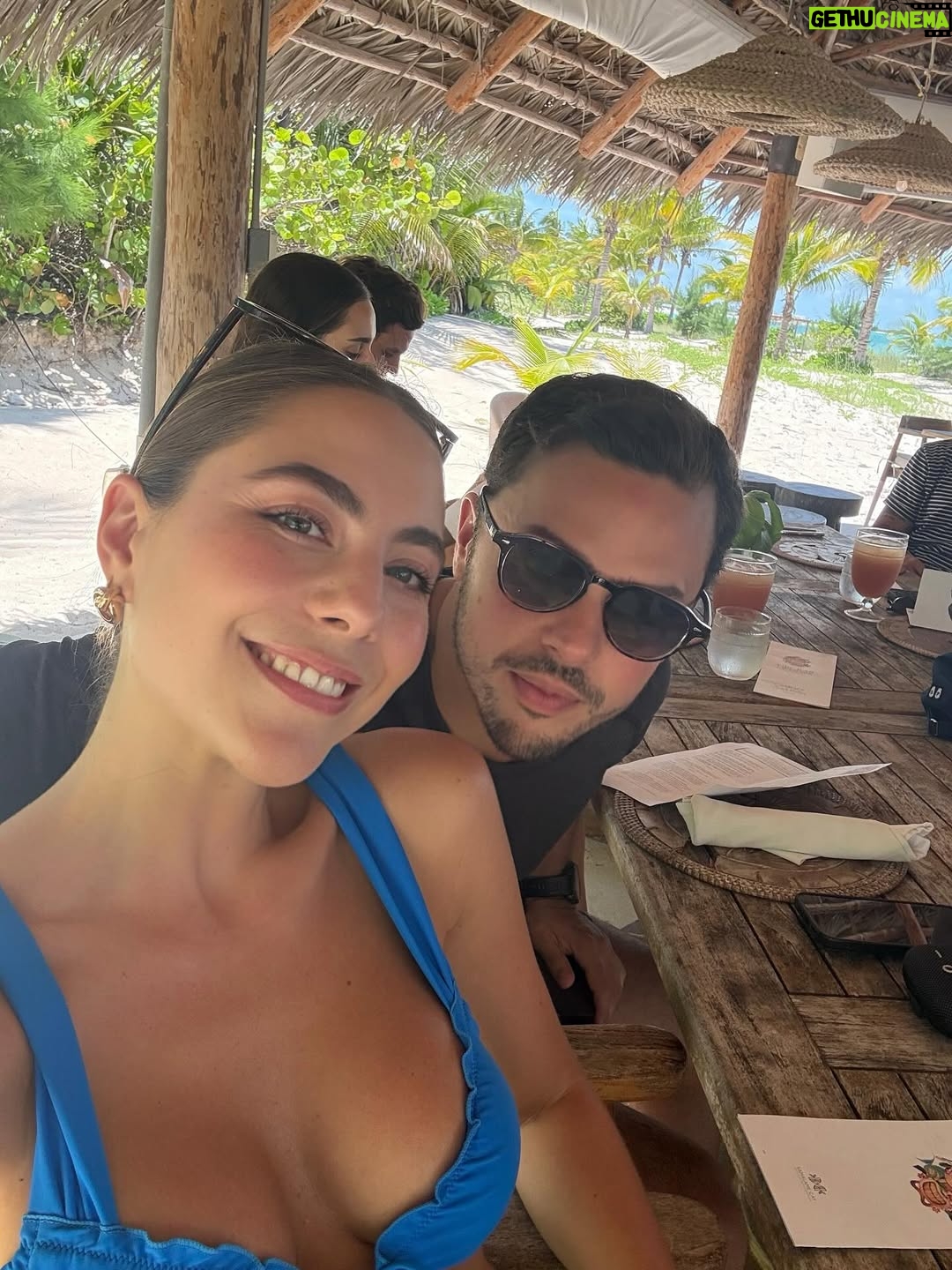 Claudia Vergara - 6.9K Likes - Paradisinnn’🐋🐋🐋